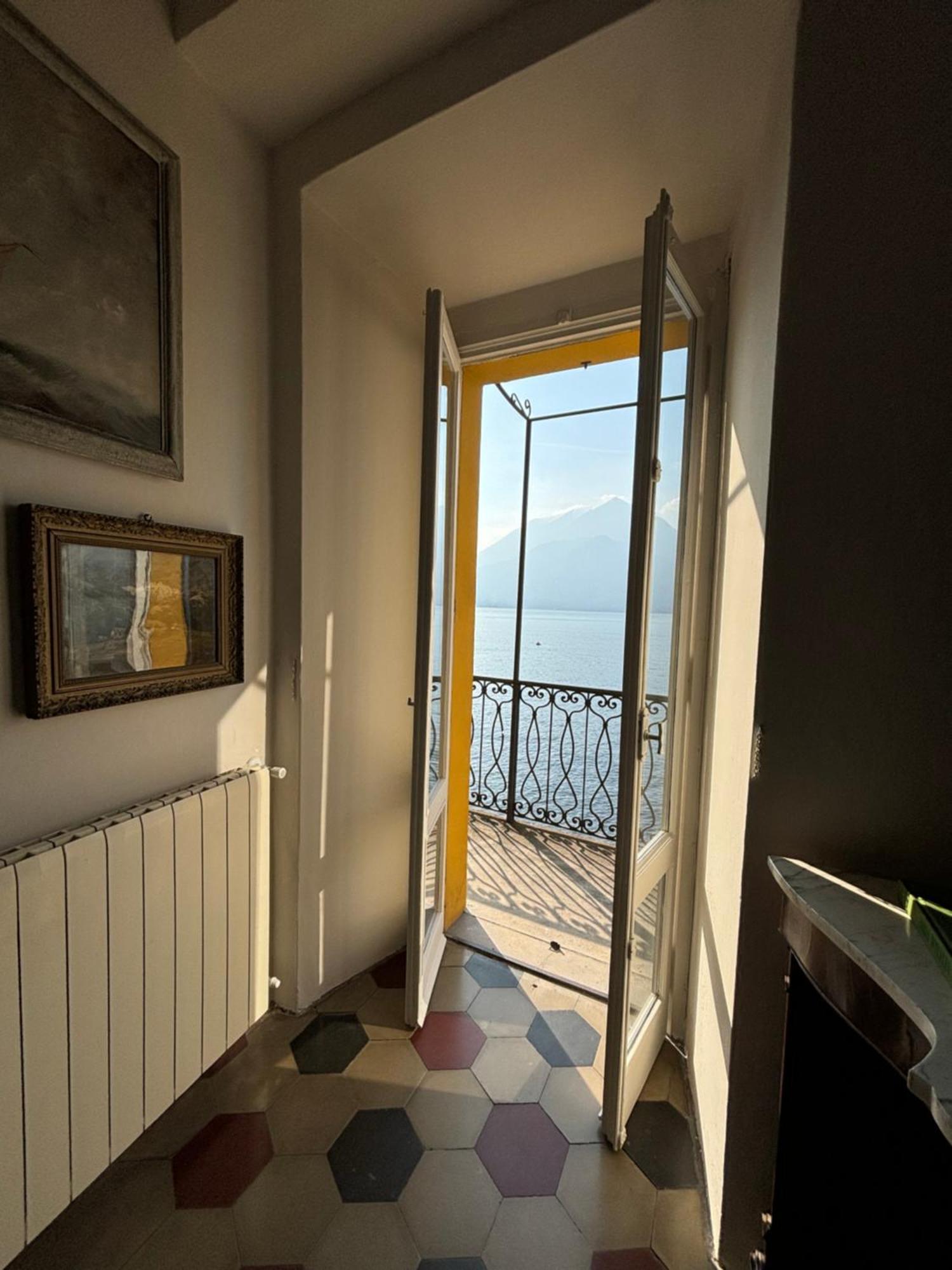 Varenna Caffe Apartment Ngoại thất bức ảnh
